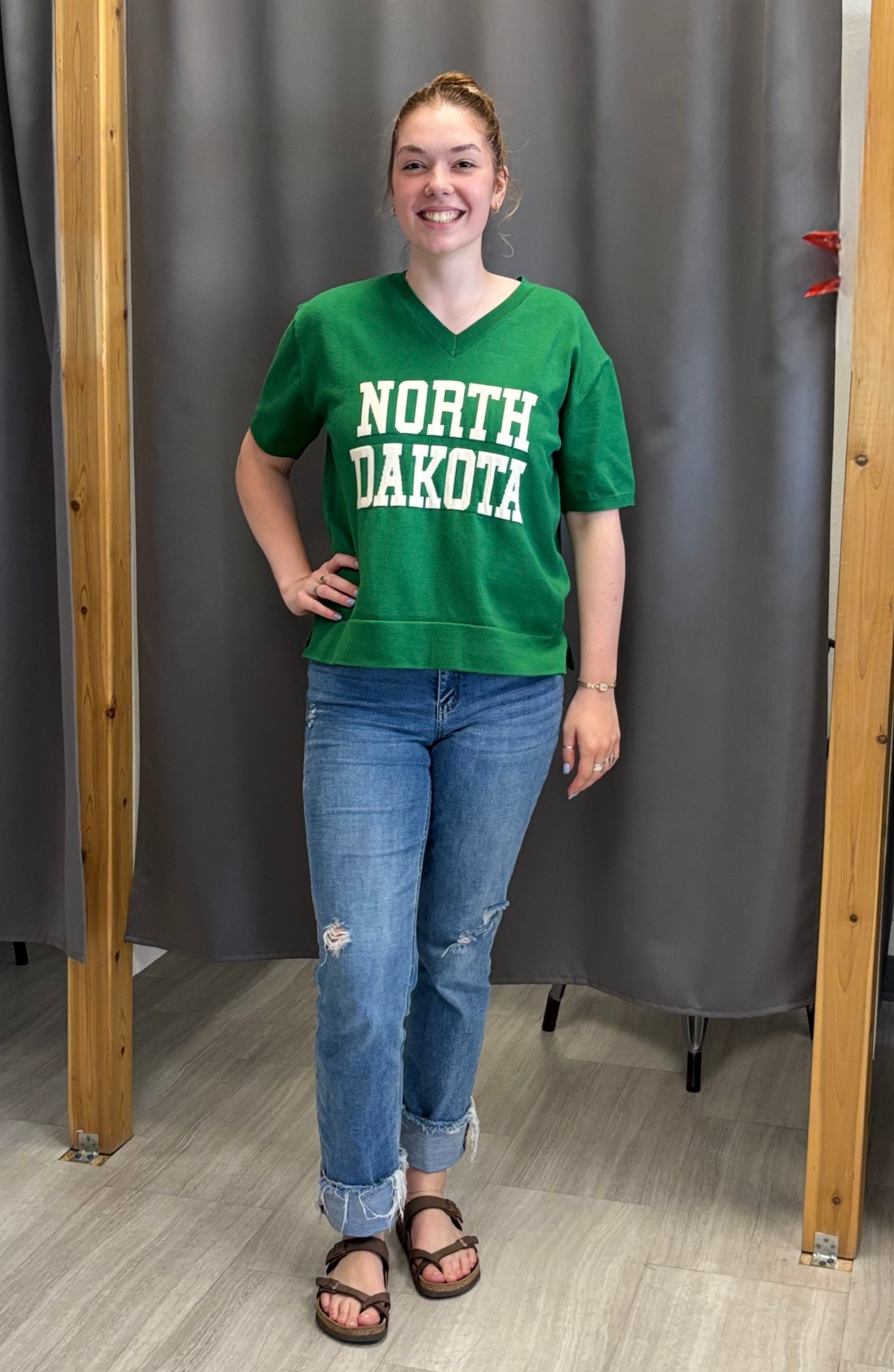 North Dakota V-Neck Short Sleeve Sweater