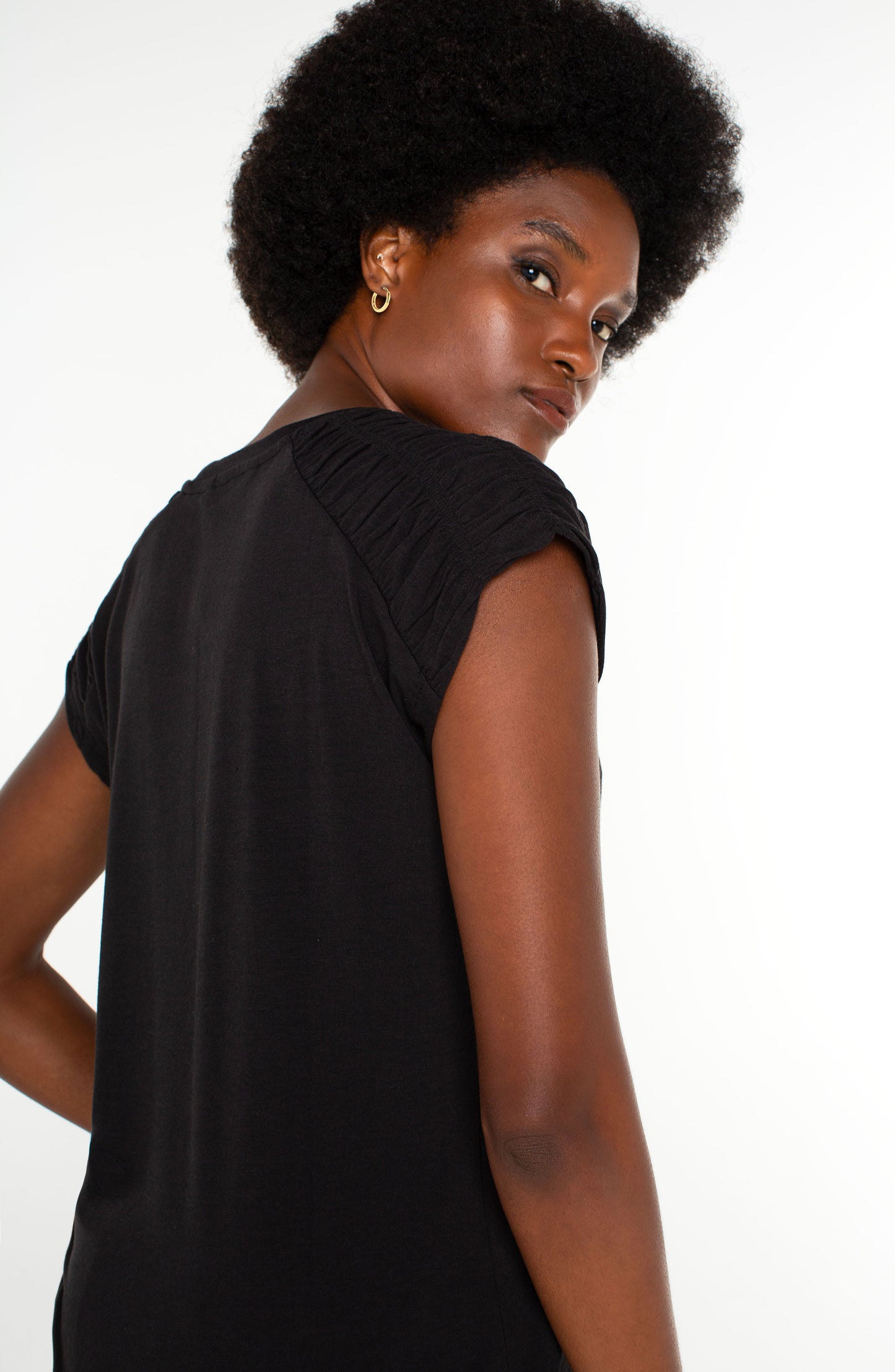 Liverpool Smocked Shoulder Scoop Neck Raglan Knit Top (Black)