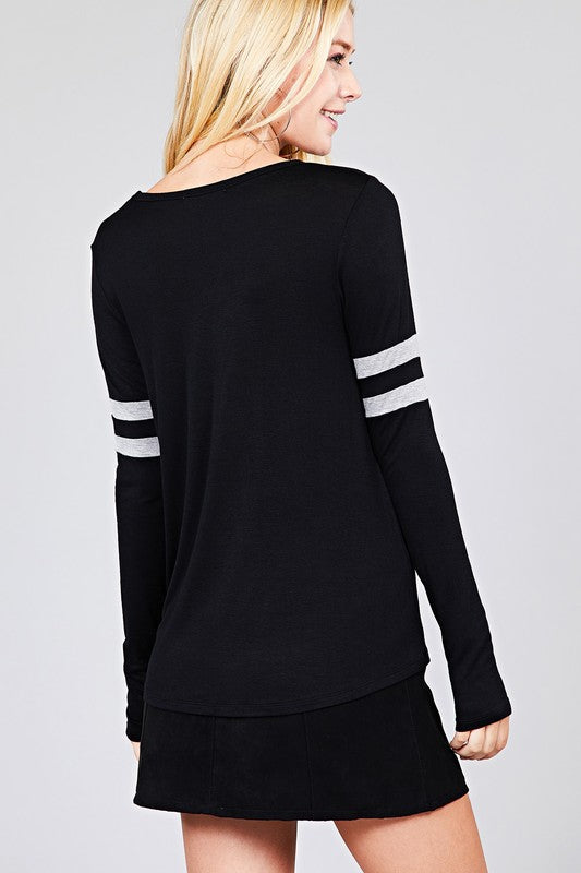 Long Sleeve w/Dbl Stripe V-Neck Basic Tee