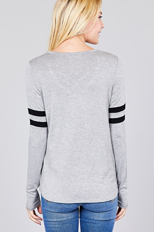 Long Sleeve w/Dbl Stripe V-Neck Basic Tee
