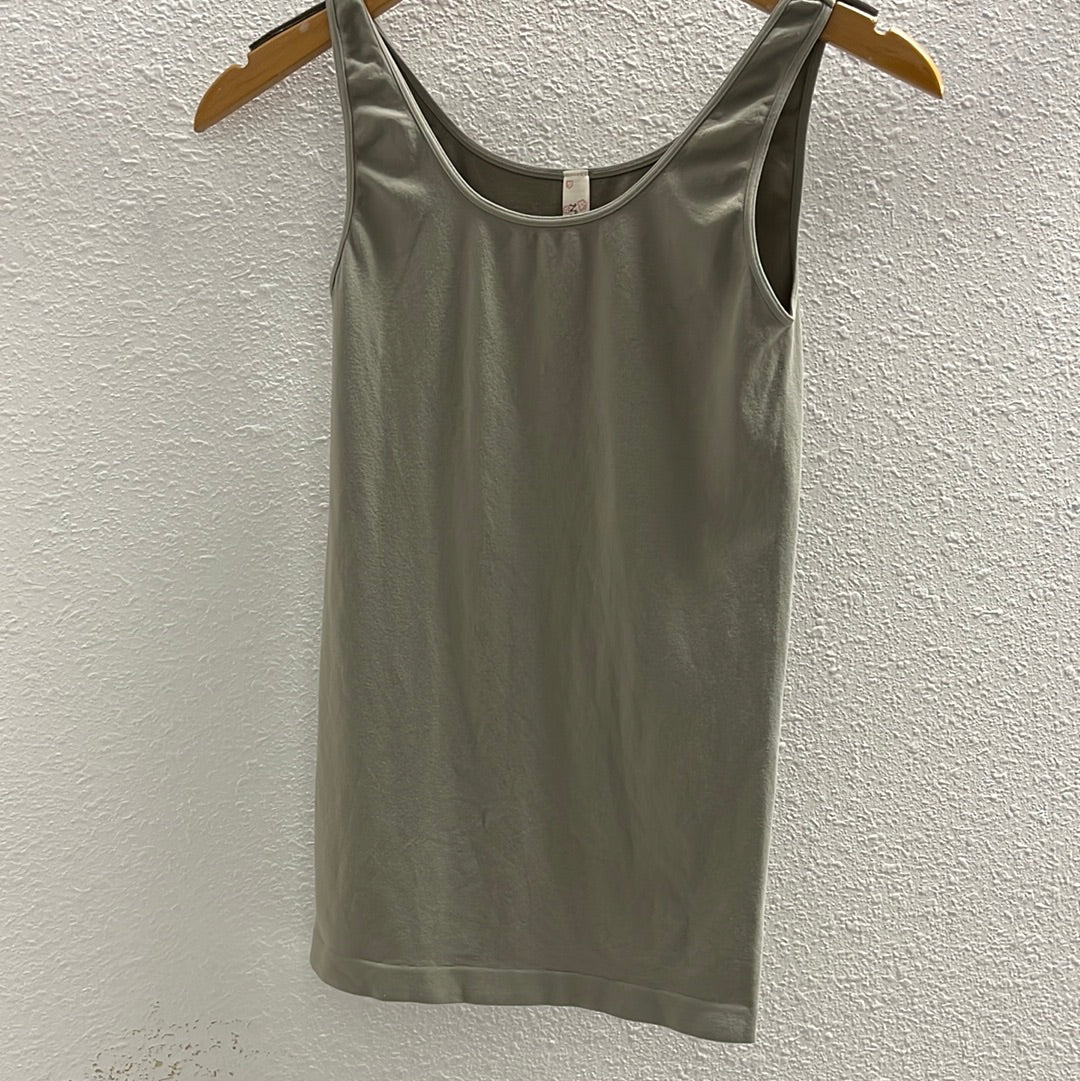 Scoop Neck Seamless Tank with Wide Straps
