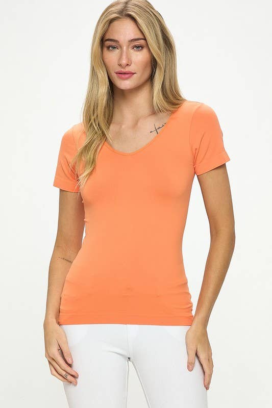 Seamless Reversible V-Neck Short Sleeve Top