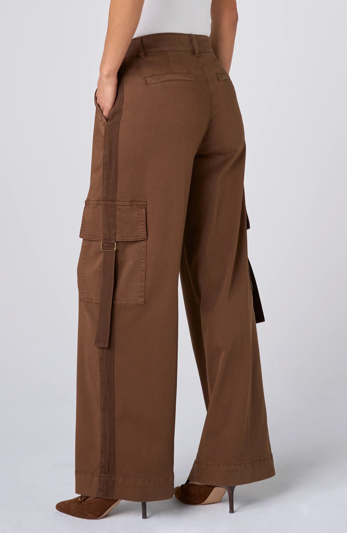 Liverpool Mid-Rise Cargo Wide Leg (31" Inseam)