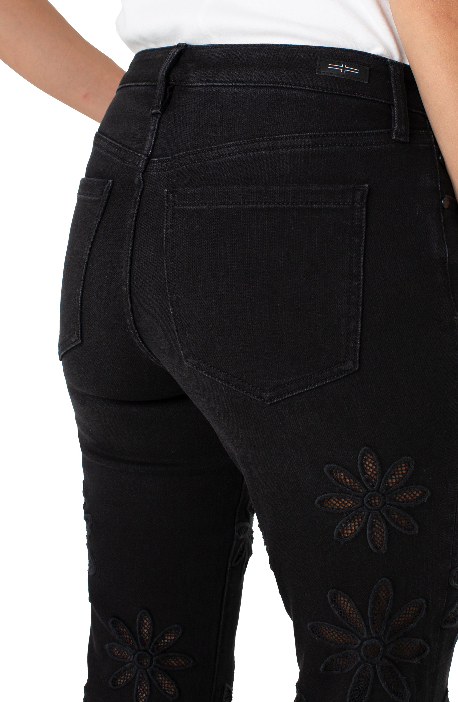 Liverpool Hannah Crop Flare w/ Fray Hem Back Pocket Close Up