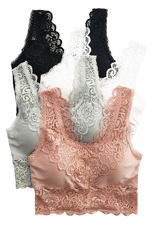 Padded lace bralette w scalloped edges